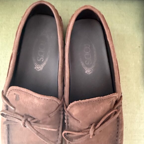 Tod’s Gommino Driving Shoes in Brown Suede  Men's size 9.5 - Picture 3 of 4